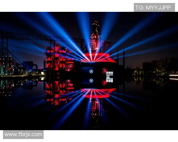 员工们将齐聚最美西岸，用奔驰感触日子